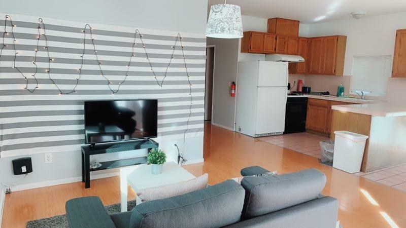 Pasadena Single House 3B1B 三房一厅一厨一浴 Apartment ภายนอก รูปภาพ
